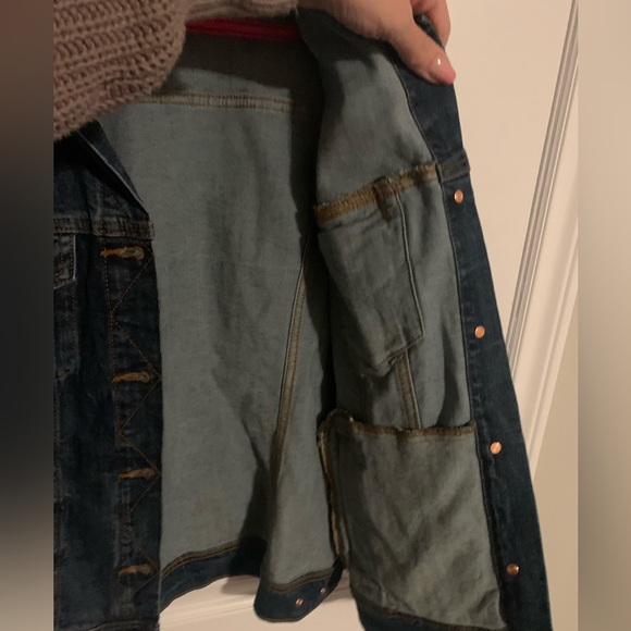 Old navy jean jacket - Picture 4 of 5